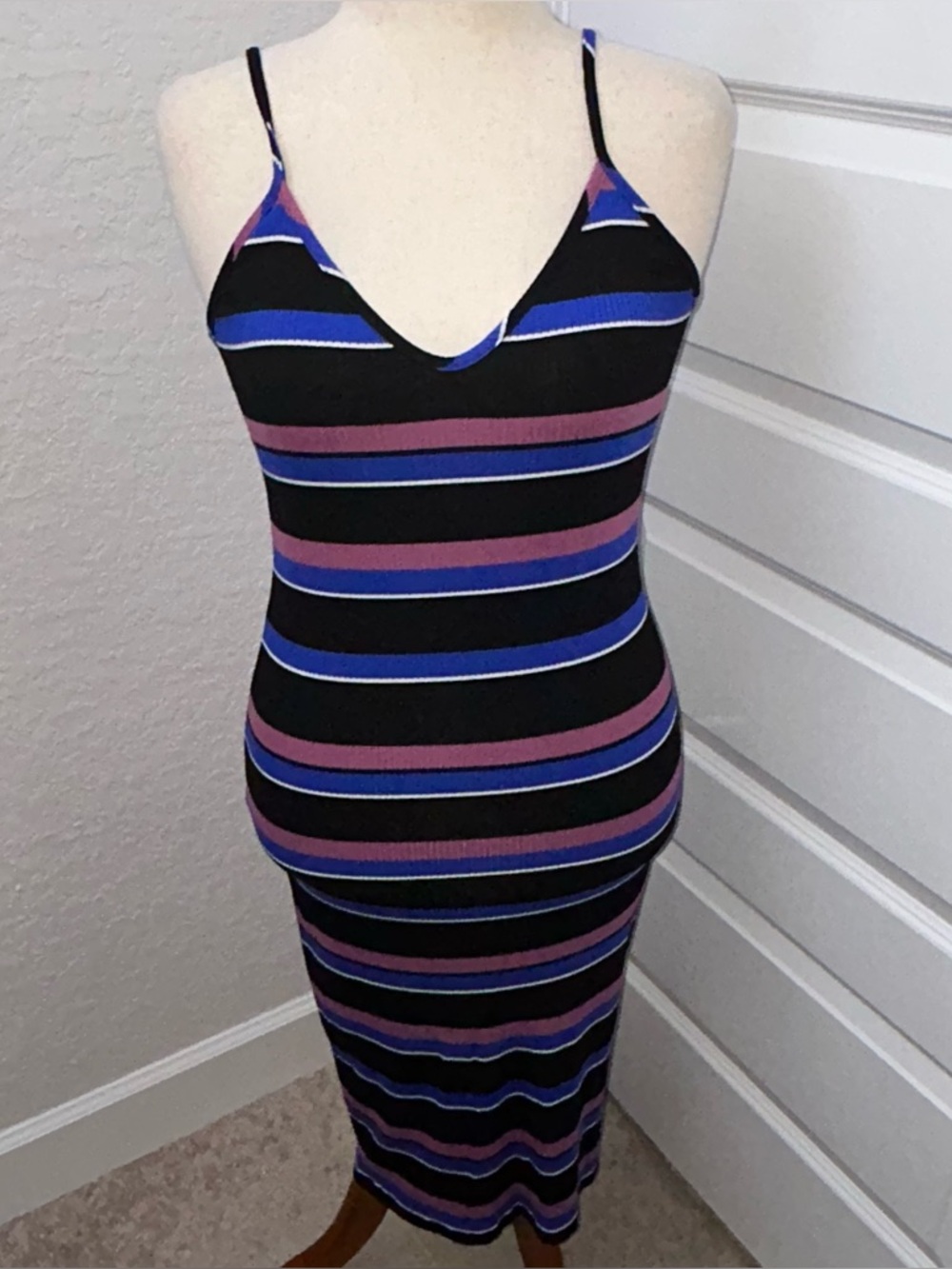Express Stripe Print Ribbed Midi Bodycon Dress - Picture 1 of 10